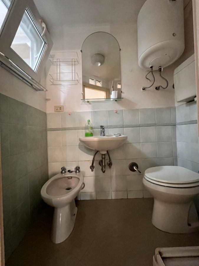Monolocale A Mostacciano Apartment Rome Bagian luar foto