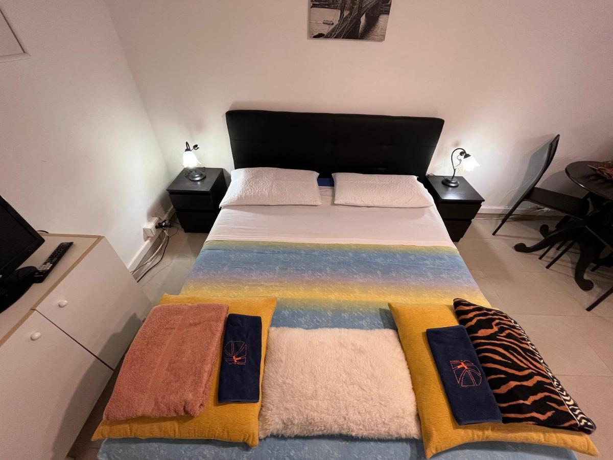 Monolocale A Mostacciano Apartment Rome Bagian luar foto